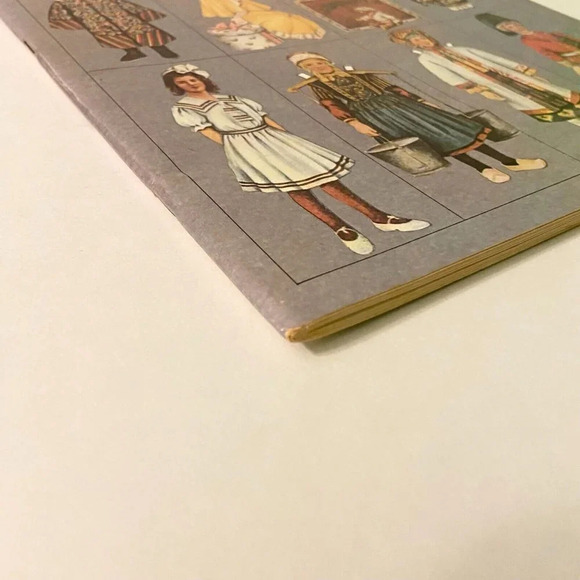 Vintage 1981 More Lettie Lane Paper Dolls  27 Paper Dolls Sheila Young Uncut - Picture 3 of 14